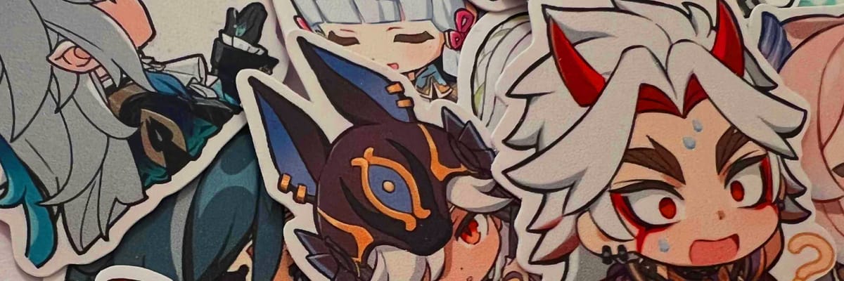 Ola de Merchandising de Genshin Impact 6.2. Se insinúan Nuevas Pegatinas de Personajes y una Posible Colaboración con un Icono de Genshin x Duolingo